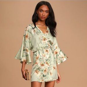 NWT Lulus "Give Me Love" Floral Dress S